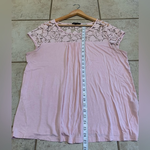 Banana Republic Women's Pink T-Shirt with Lace Yoke - Size XL - Picture 6 of 6